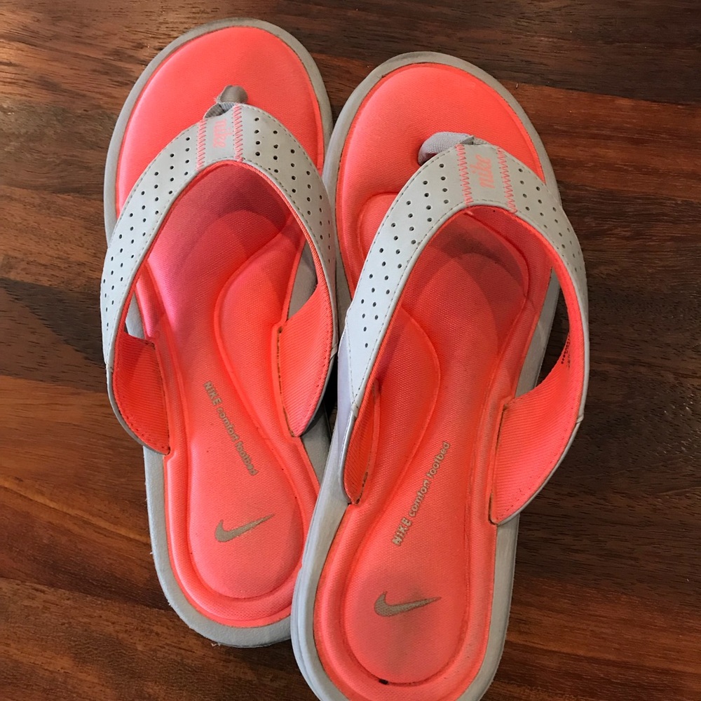 Nike Slides Pink